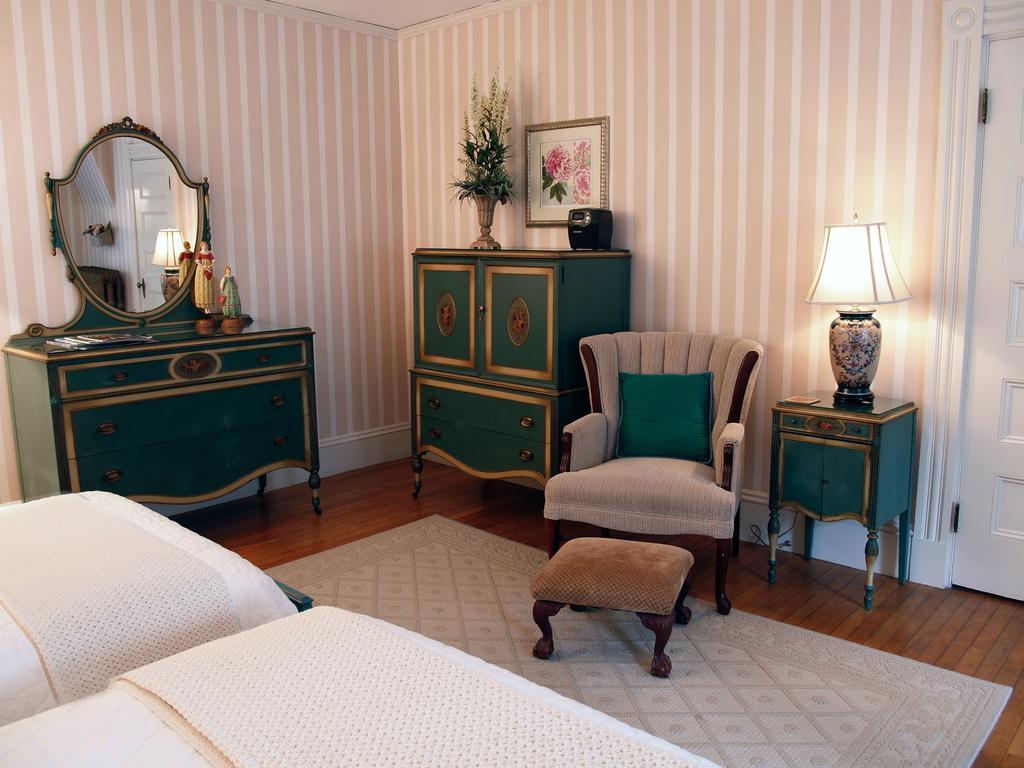 Belmont Inn Кэмден Номер фото